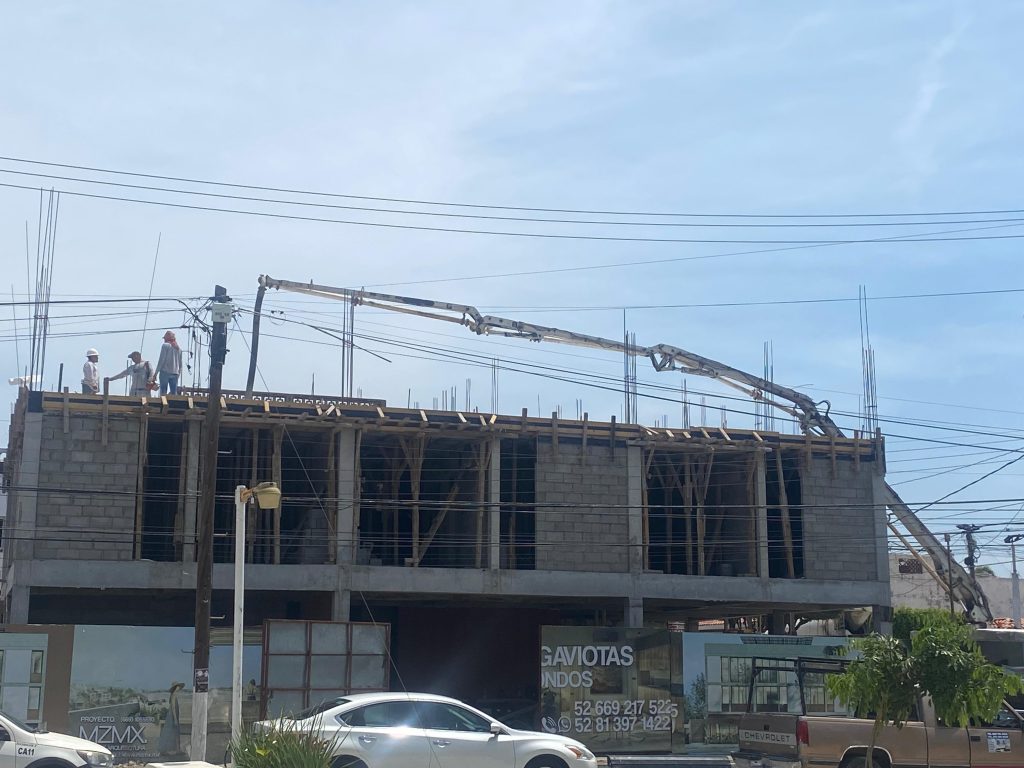 Abril 2025